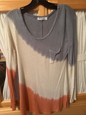 T Party Fashion Scoop-Neck Knit Top in Gray, Cream & Rust